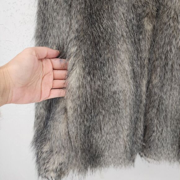 Party Chic Boho Fur Luxe Elevated Winter Vest | Banana Republic Size Medium - Picture 3 of 6